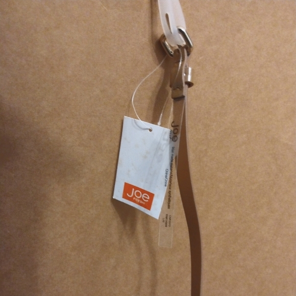 Joe Fresh women skinny belt - Picture 7 of 7
